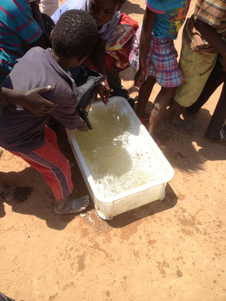 K1024_Wash hands before eating Gobabis