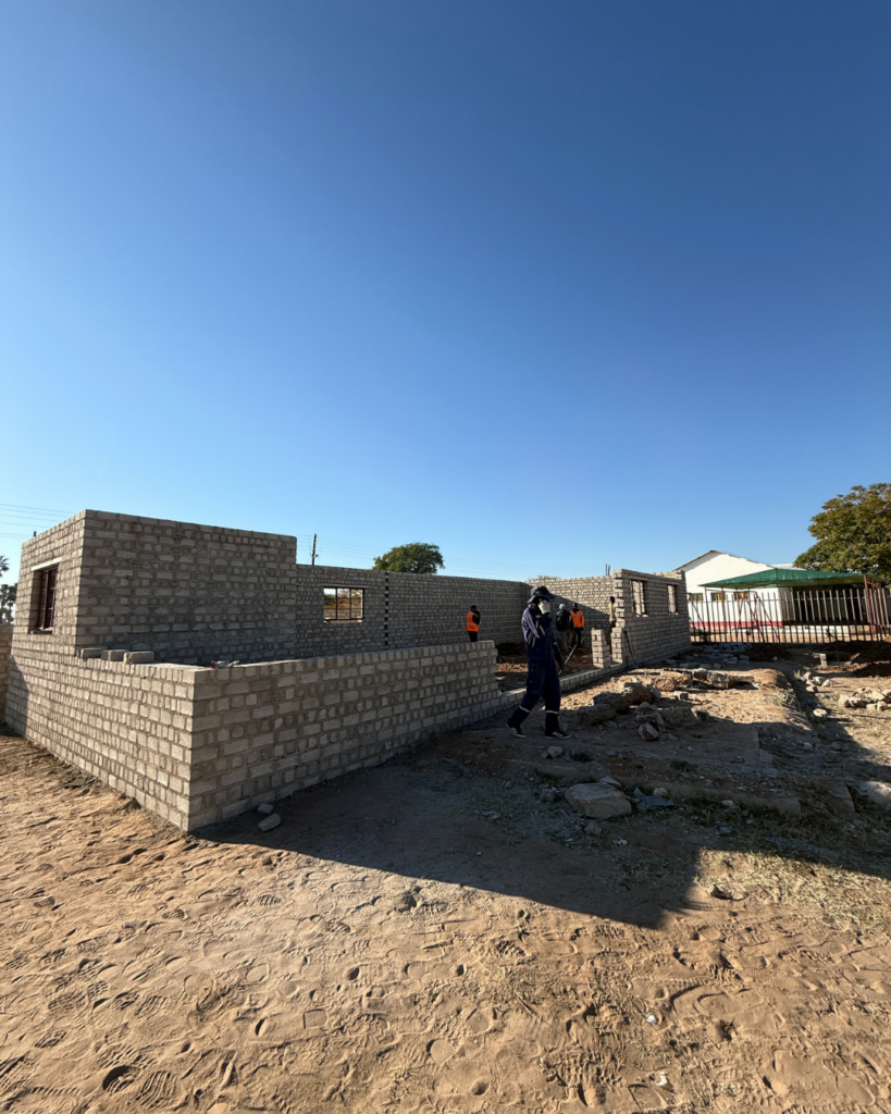 In Okakarara entsteht eine neue Maßnahme, um Ernährung für Kinder aus ärmsten Verhältnissen zu sichern